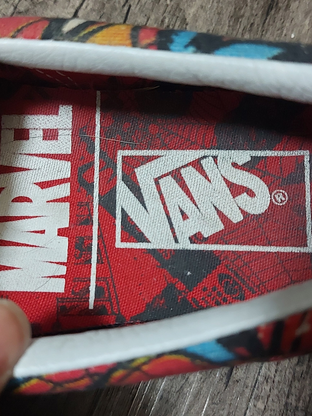 2018 Vans Classic Slip-On Marvel Spider-Man sneakers - Picture 6 of 9